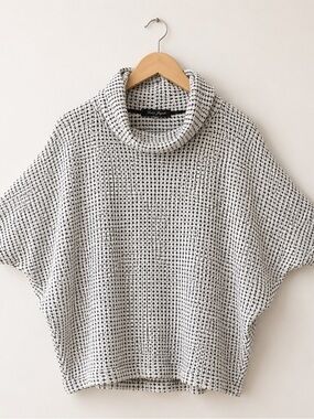 Laila Jayde Textured Cowl Neck Dolman Sleeve Sweater Top Medium